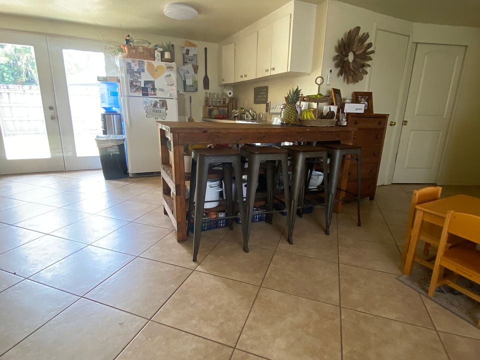 1st image of 1395 Sharlo Ln