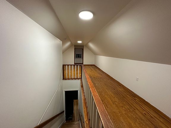4th image of 1279 E North Broadway St