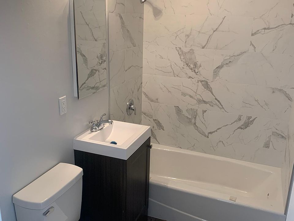 2nd image of 3510 Emerald St #23