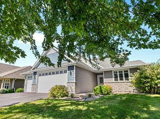 25423 Heims Lake Cir, Wyoming, MN 55092