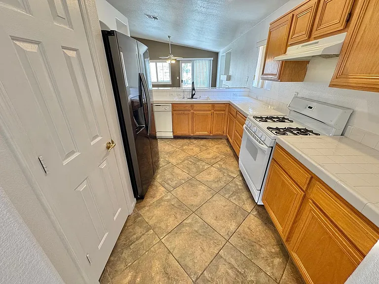 1396 Dragon Rock Dr — Photo 5
