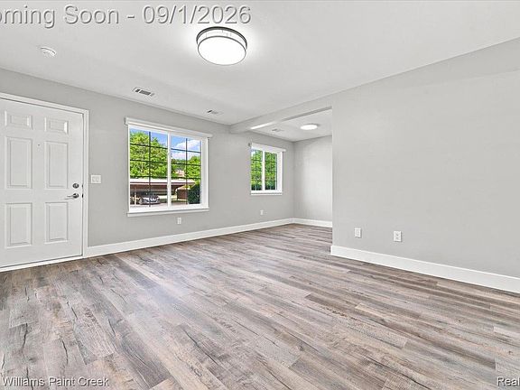 4th image of 31842 Kelly Rd #3