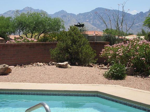 4th image of 1042 E Seven Palms Dr