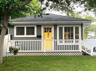 78 Lake Dr, Copiague, NY 11726