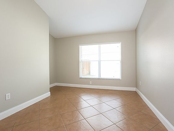 3rd image of 9027 Egret Cove Cir