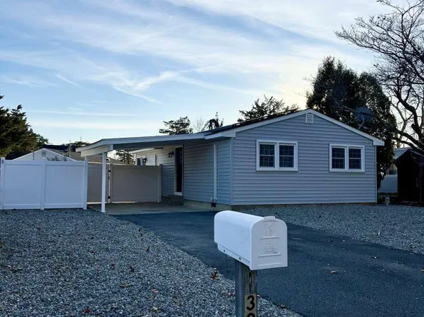 321 Nautilus Blvd, Forked River, NJ 08731