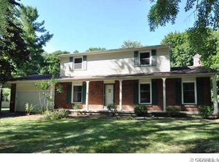 97 Brentwood Ln, Fairport, NY 14450