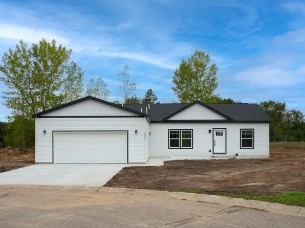 2421 Oak Preserve Ct, Saint Cloud, MN 56304
