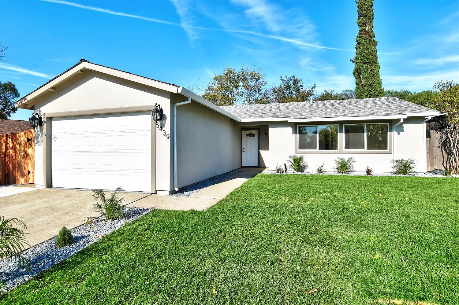 5439 Bootjack Dr photo 1