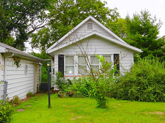5th image of 1808 N Broadway St