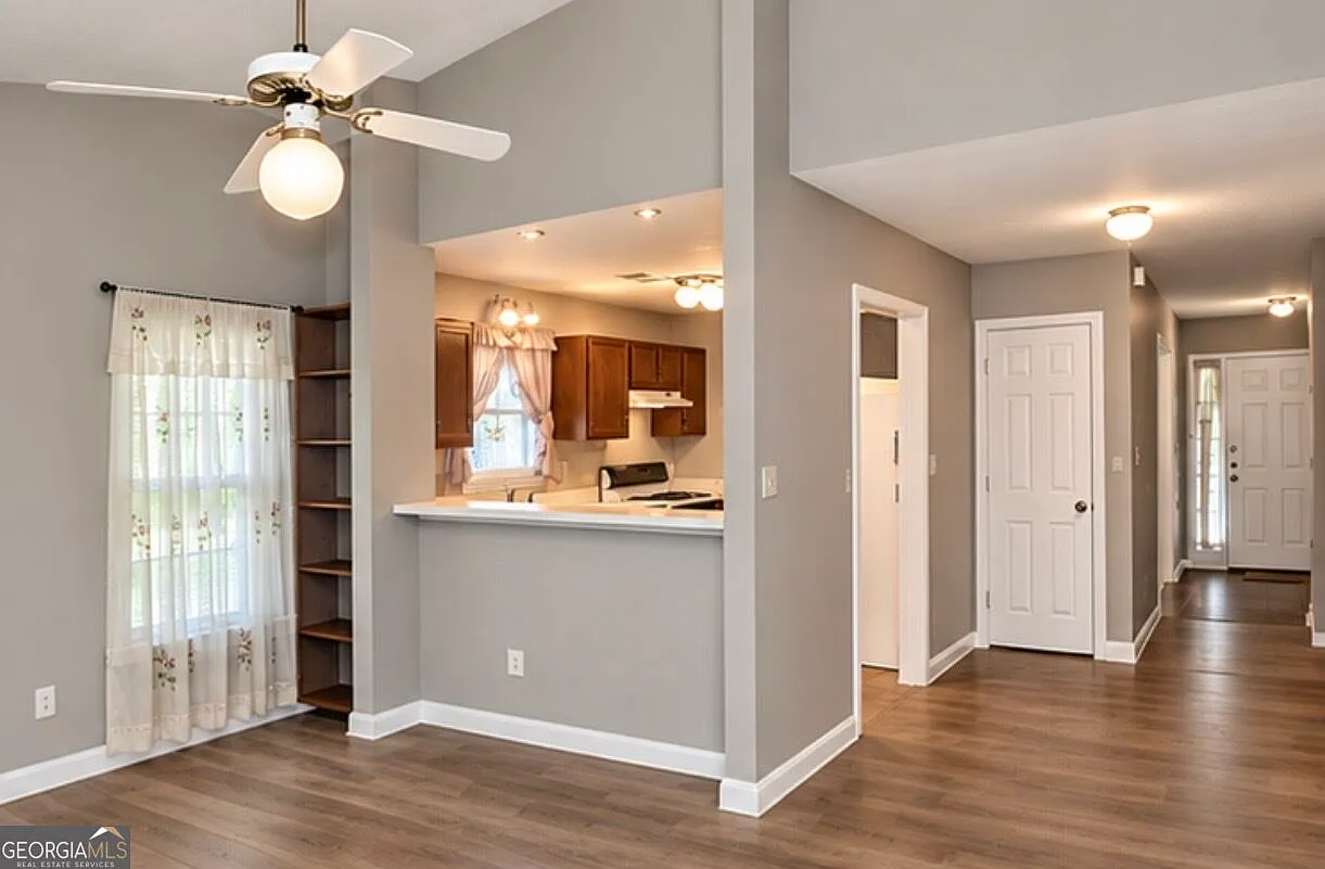 2 bed, 2.0 bath, 1204 sqft, $1,330 — Photo 4
