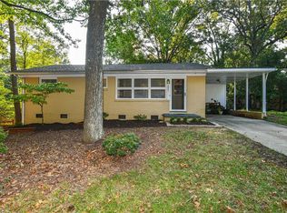 2803 Wynnewood Dr, Greensboro, NC 27408