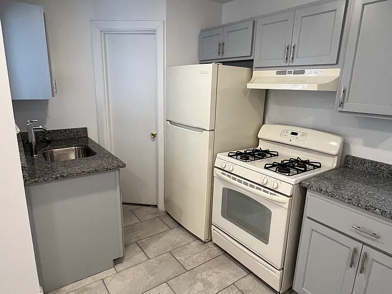 1111 Radford St #B — Photo 5