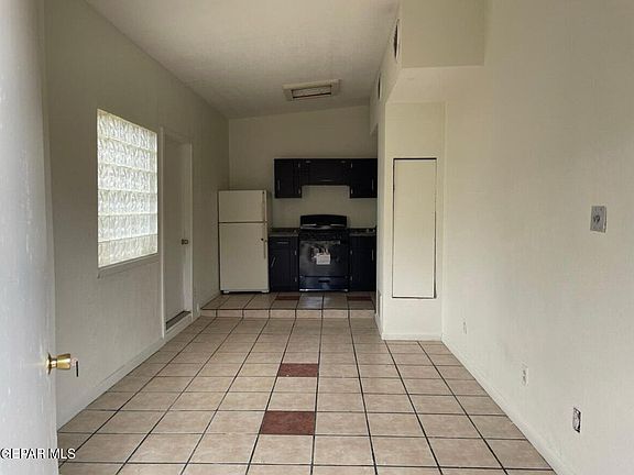 3rd image of 2920 Myles St #B