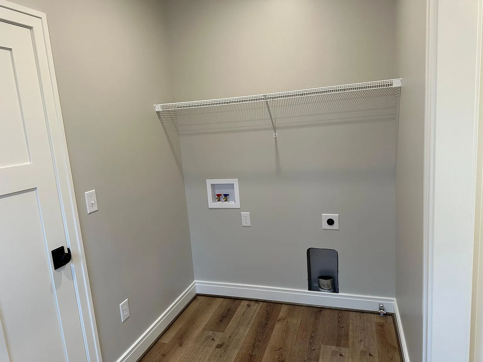 3 bed, 2.5 bath, 2400 sqft, $3,300 — Photo 4