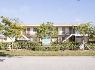 559 NE 44th St APT 4, Boca Raton, FL 33431