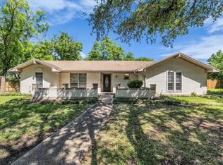 3401 Oakridge Ln, Waco, TX 76708