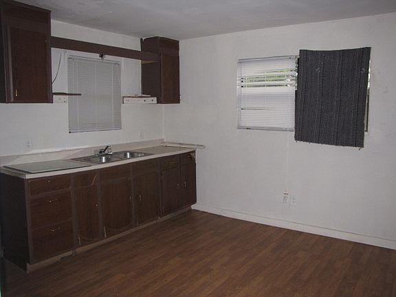 4th image of 18402 County Road 3233