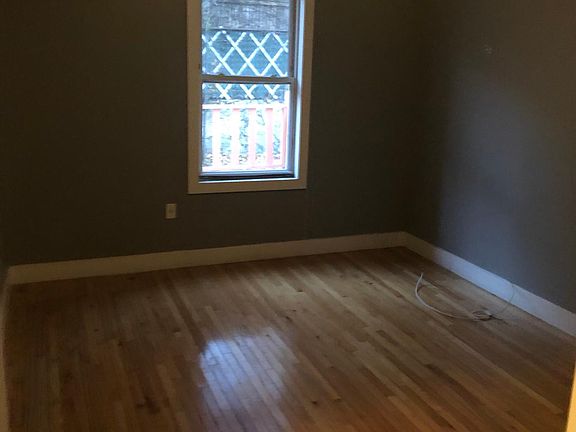 4th image of 1122 Findlay Ave #1
