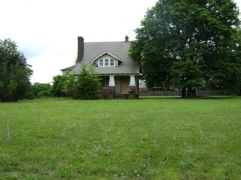 2nd image of 403 Elizabeth Ave