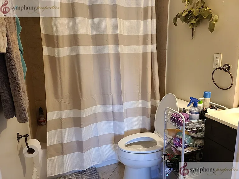 727 Parker St #1 — Photo 8