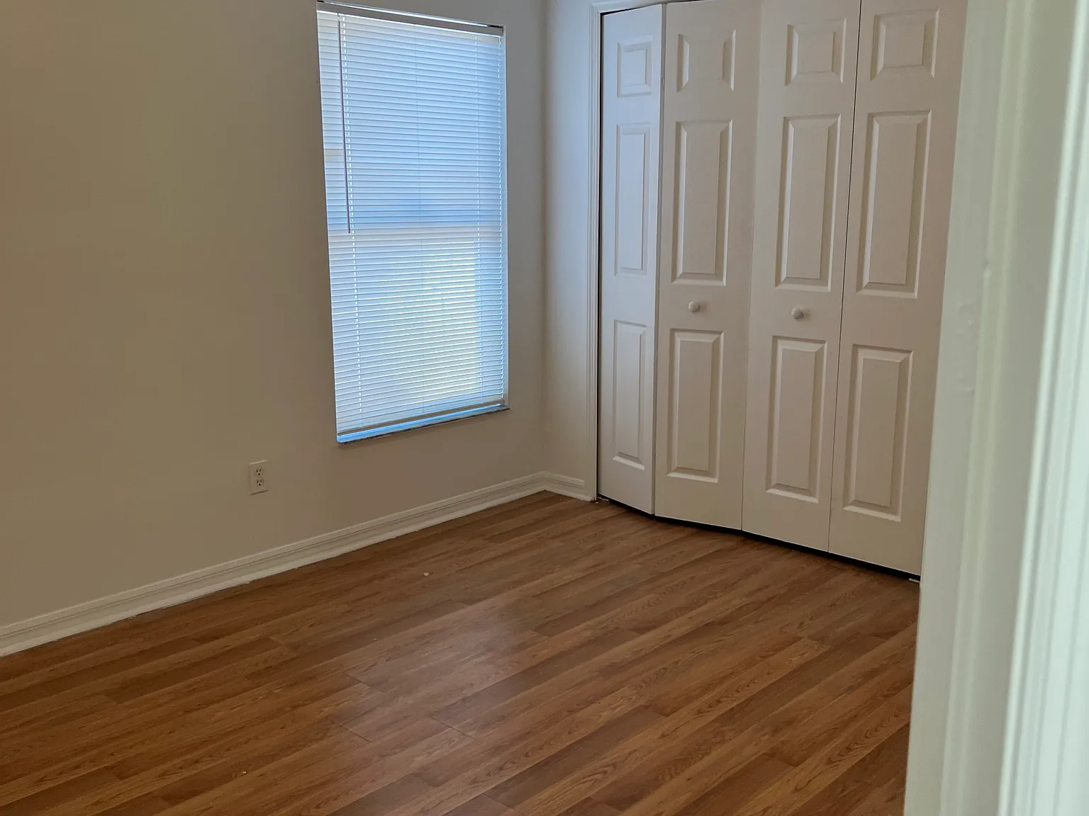 3 bed, 1195 sqft, $2,200 — Photo 4