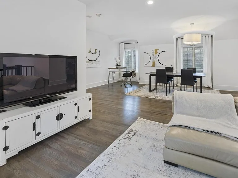 997 Davis Dr — Photo 96