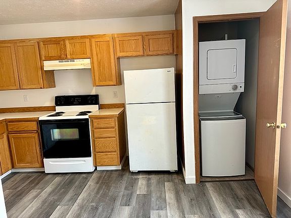 5th image of 13220 E 31st Ct APT 1