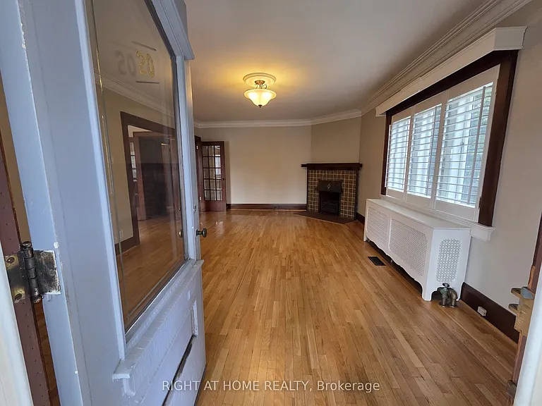 20 Teddington Park Ave #1 — Photo 6