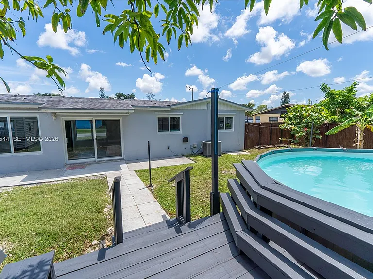 20440 NW 20th Ct — Photo 33