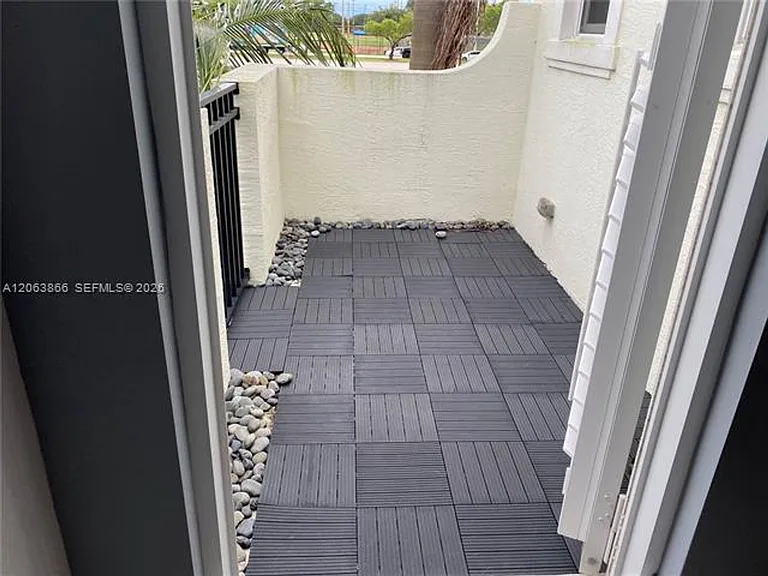 12403 NW 18th Ct #Townhouse 12403 — Photo 17