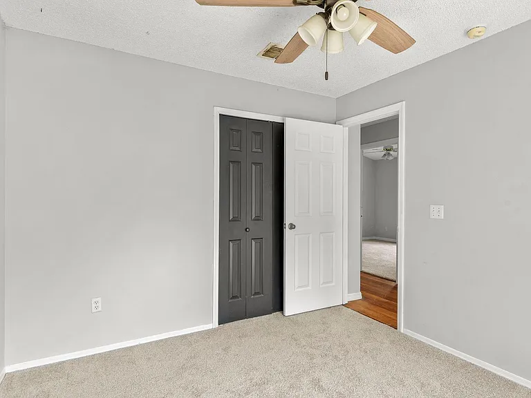 301 S Capen Ave — Photo 20