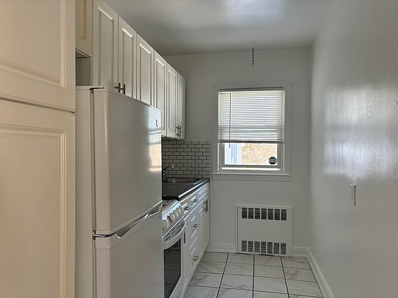 2nd image of 69 Orchard St #3C