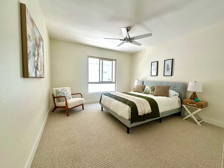 1835 Grant Ave — Photo 15