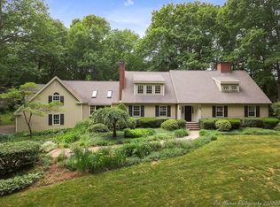 2 Farrington Ln, South Hamilton, MA 01982