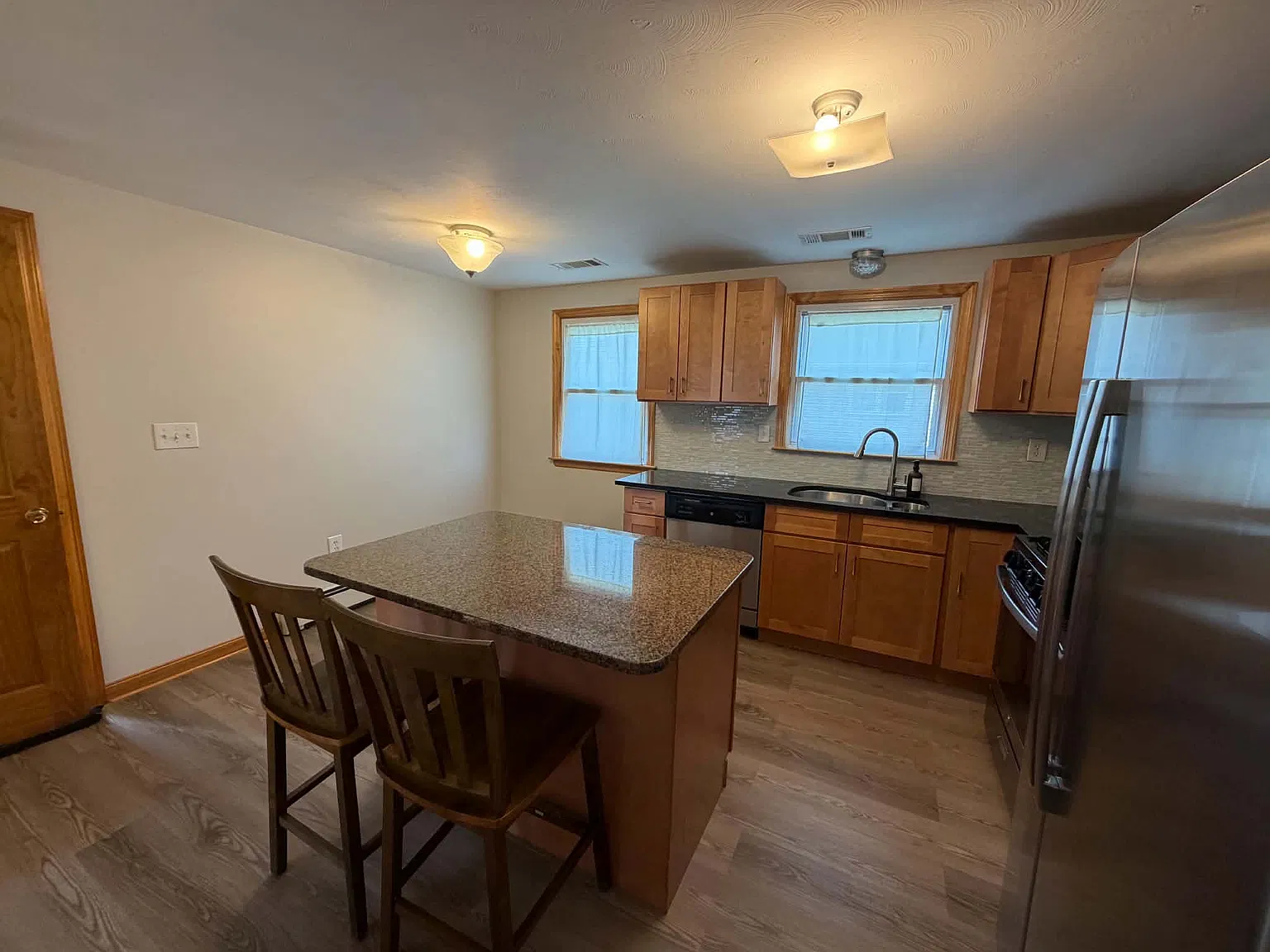 3 bed, 1150 sqft, $1,500 — Photo 3
