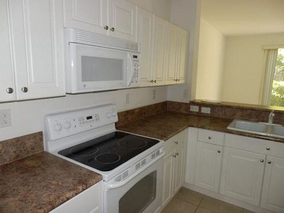 4th image of 9353 SW 227th St Unit 6