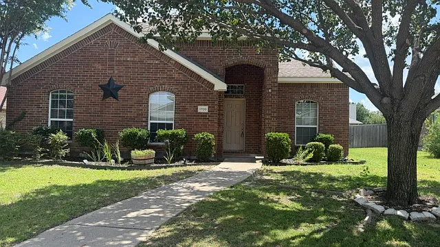 1700 Summerfield Dr — Photo 35