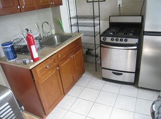 33-22 29th St #C2, Astoria, NY 11106
