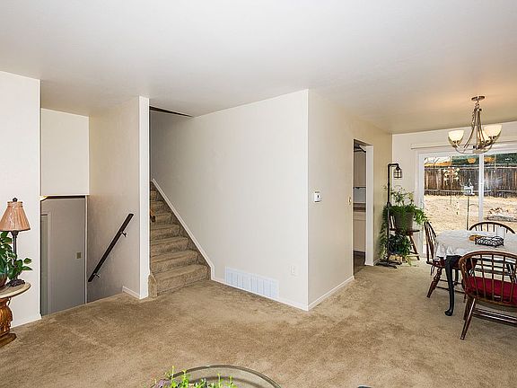 4th image of 4745 Montebello Dr