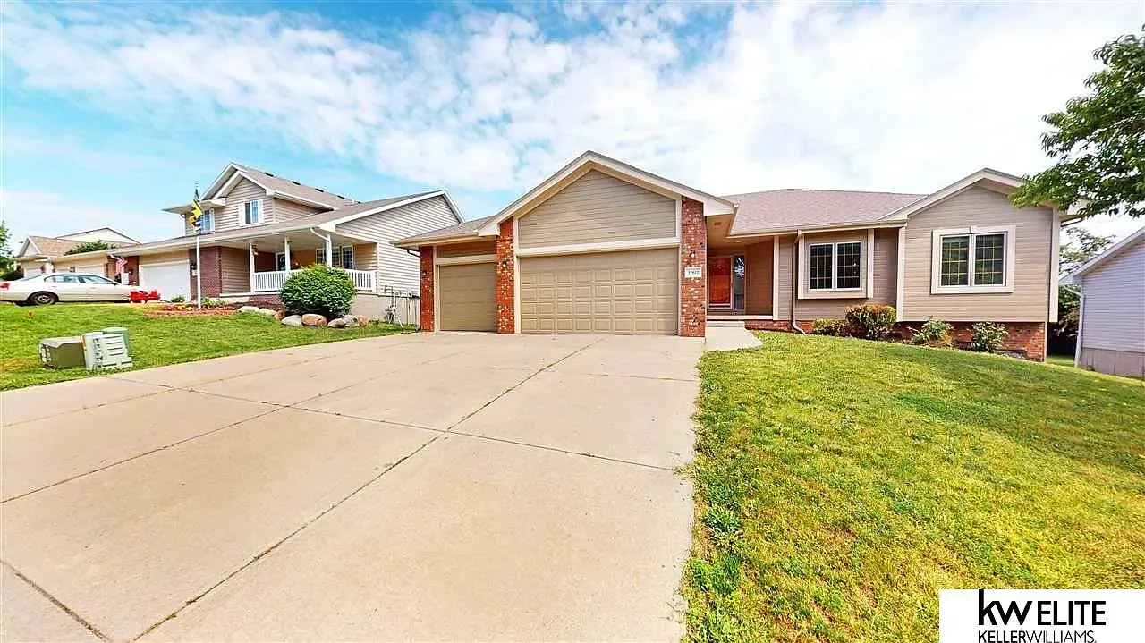 15612 Timberlane Dr — Photo 1