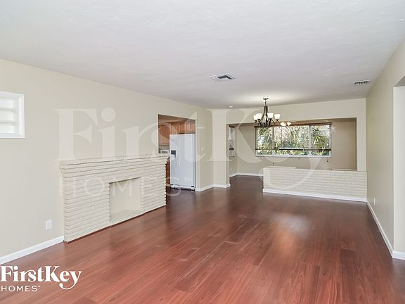 4th image of 3141 SW 17th St