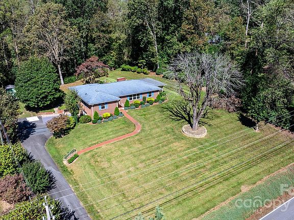4th image of 1018 Hibriten Dr SE