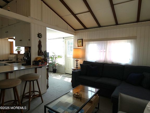 5th image of 115 W Amberjack Way
