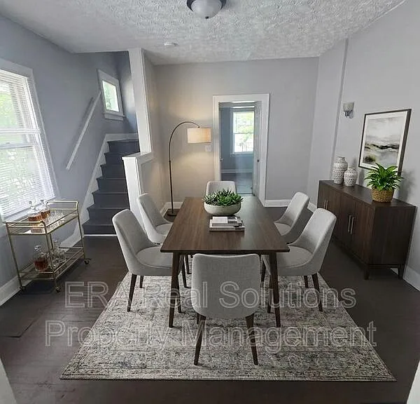54 N Ogden Ave — Photo 4