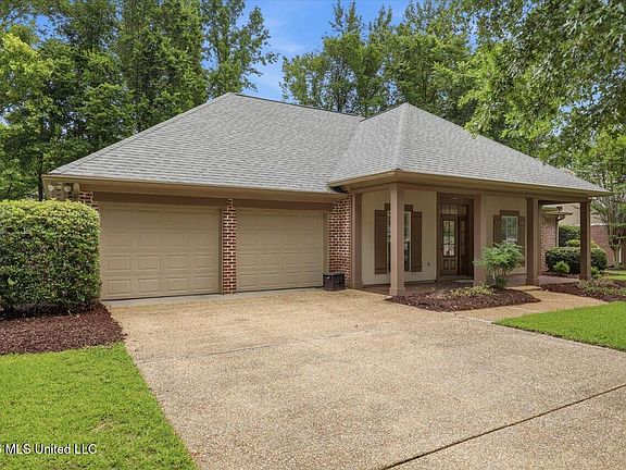 3rd image of 103 Stonebridge Ln