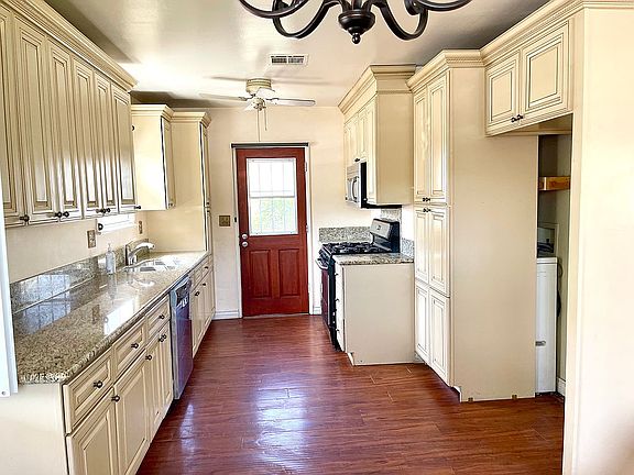 4th image of 11001 Wescott Ave