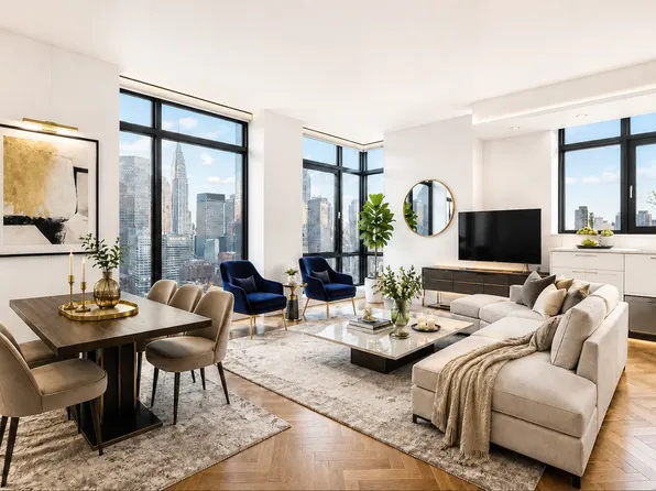 49 East 34th Street image 1 of 12