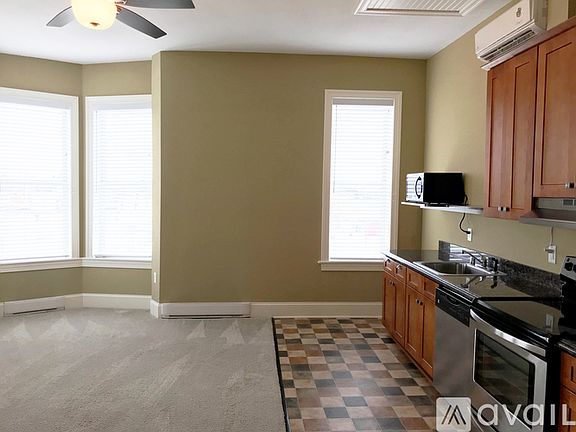 5th image of 1312 Wisconsin Ave #211