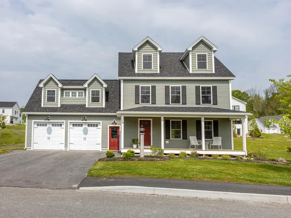 19 Bluebird Trail #4, Falmouth, ME 04105